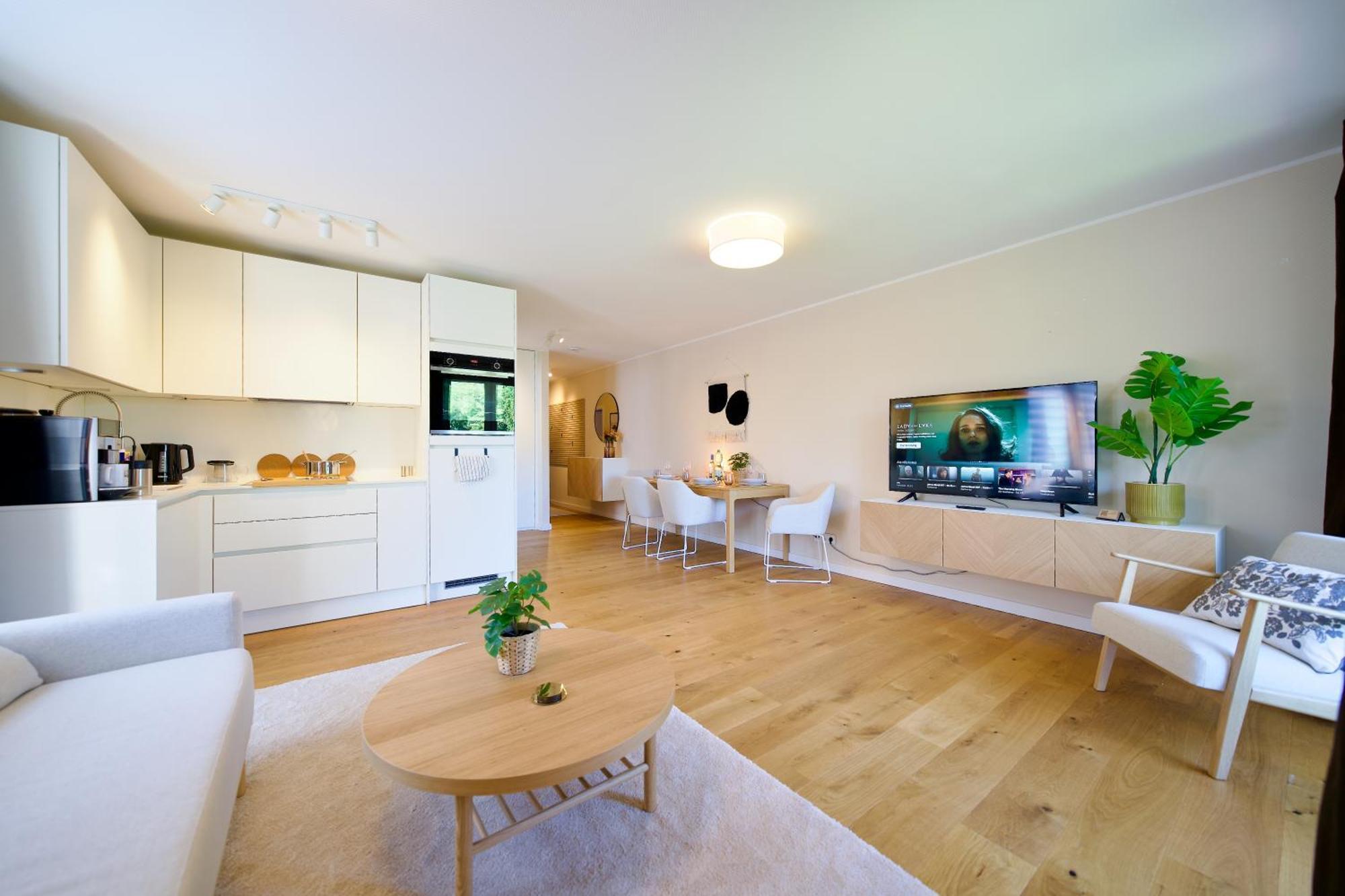 Edler Wohnraum Schwanenteich-Oase Mit Balkon, Kaffeevollautomat, Lift & Parkplatz Apartment Zwickau Exterior photo